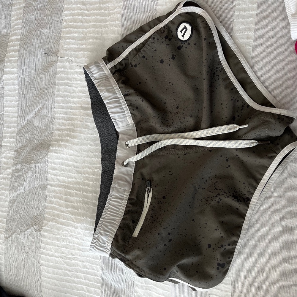 Vuori womens shorts